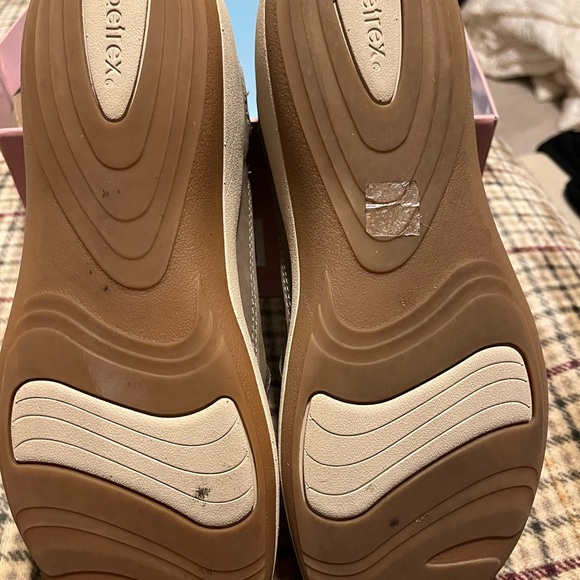 Aetrex Karina Warm Grey Slip On - Picture 3 of 4